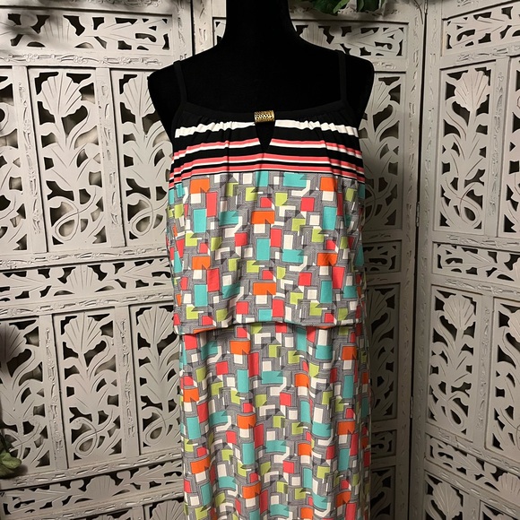 SCARLETT SASSY BLACK PINK & MULTICOLOR GEOMETRIC DESIGN SLEEVELESS MAXI DRESS - Picture 2 of 8